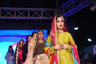 Fashion Trends in Pakistan 2026 | Top Brands & Discounts